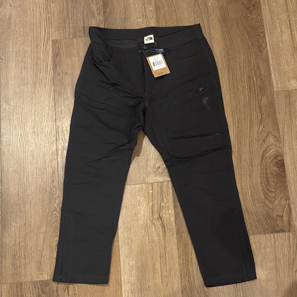 The North Face Men's Black Cargo Pants
